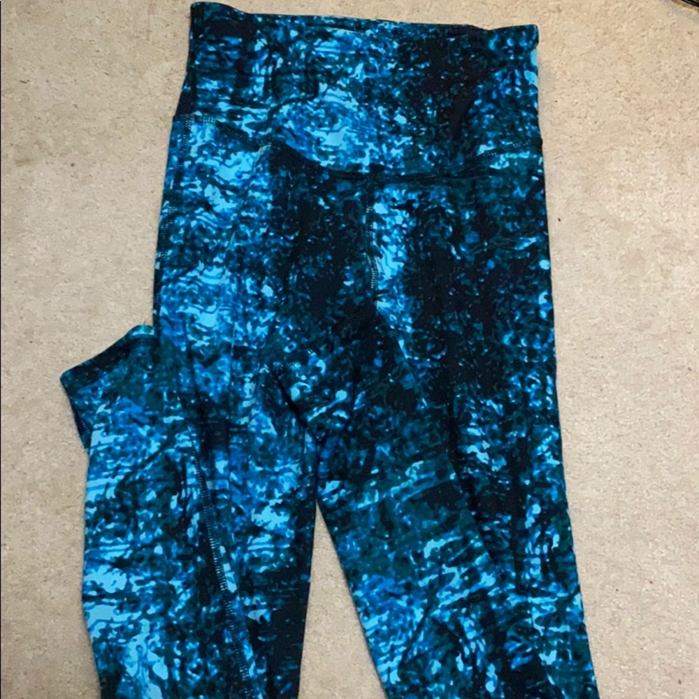 Patterned leggings